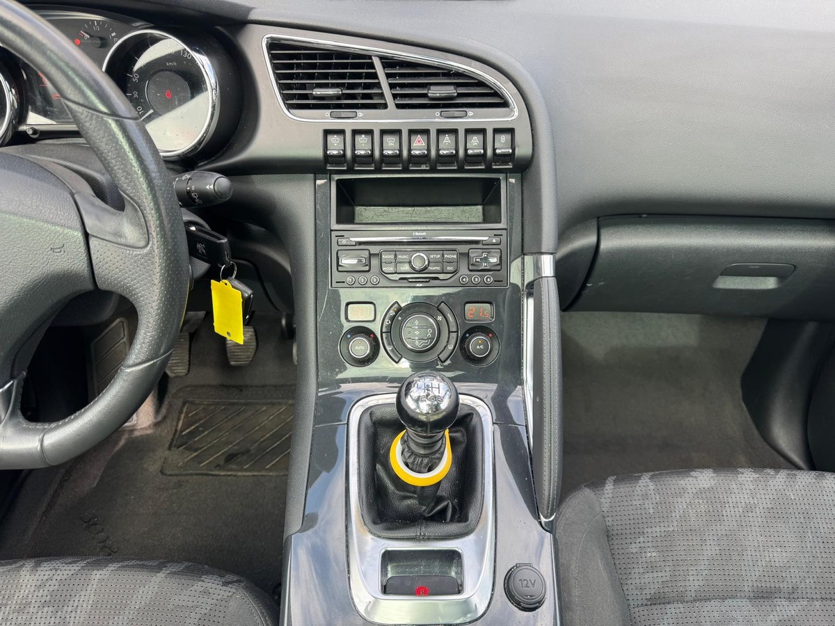 Peugeot 3008 1.6 HDi 110 Allure - Garantie