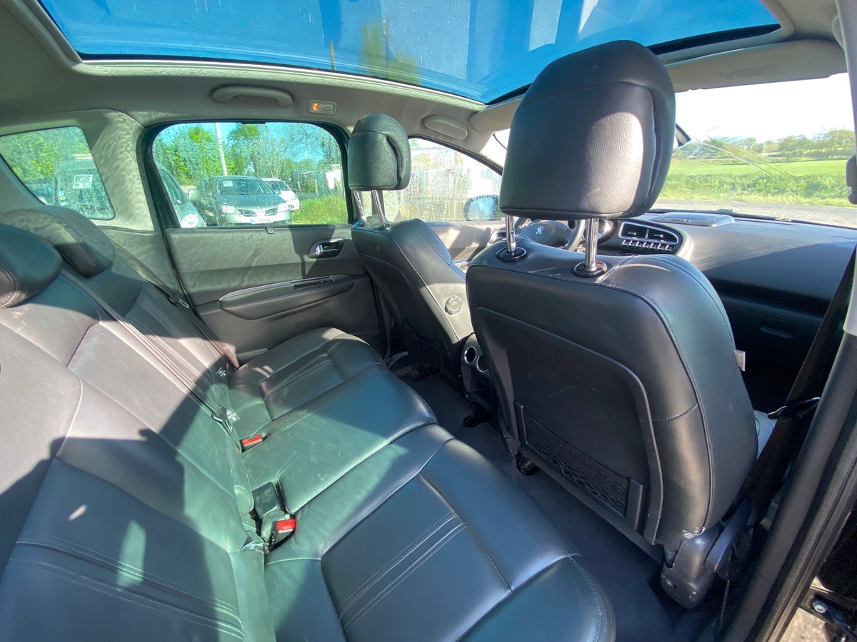 Peugeot 3008 1.6 hdi 110cv Feline