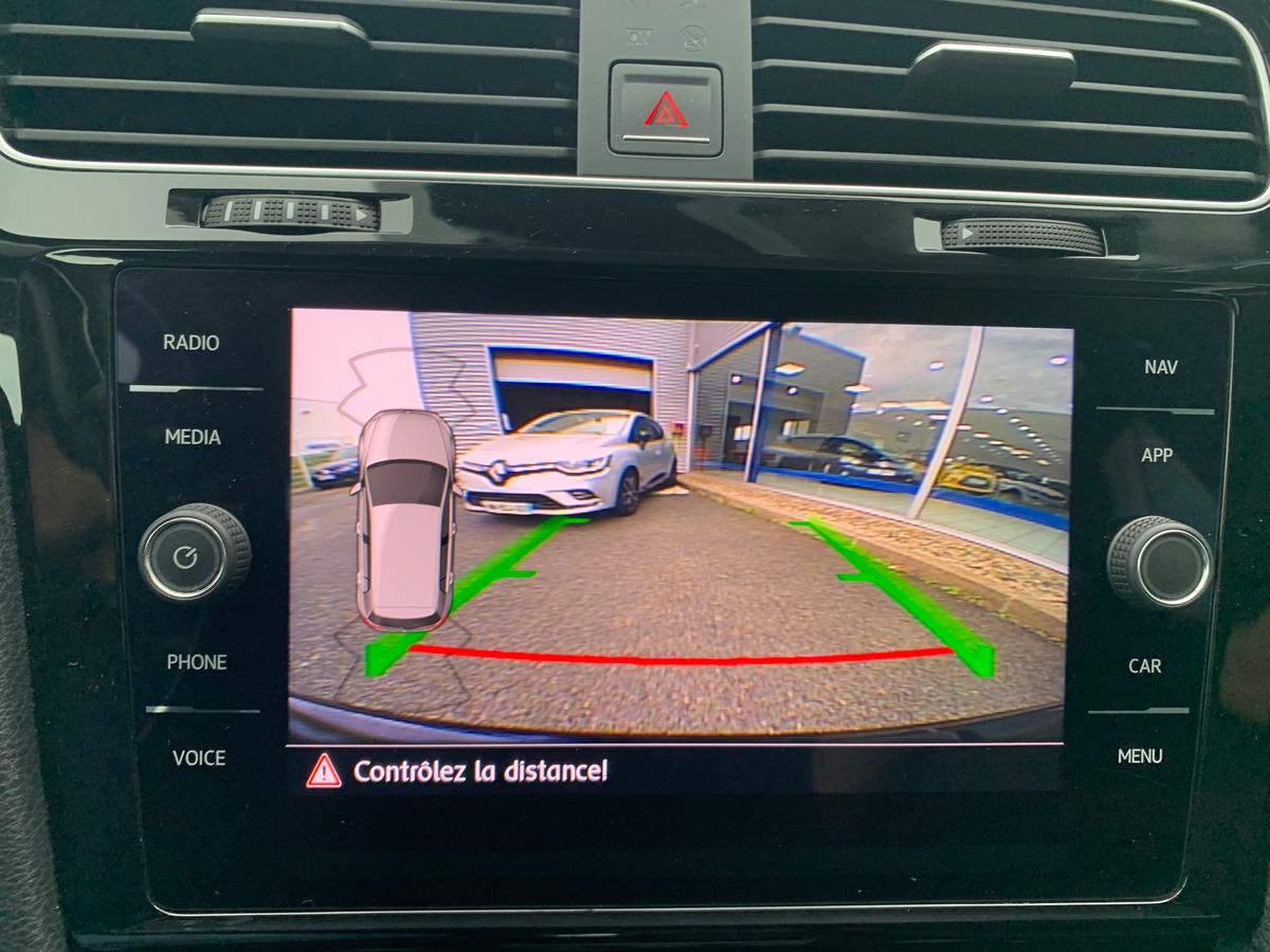 Volkswagen Golf 125 | Sound | Caméra recul | Régulateur | GPS | Apple car play | Attelage amovible
