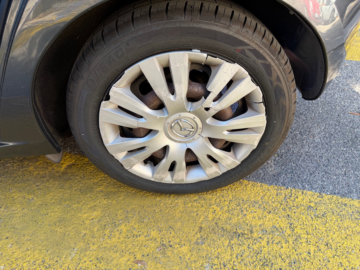 Mazda 2 1.3 i 75 CV / Clim / 5 Portes / Moteur à Chaine / Embrayage Neuf