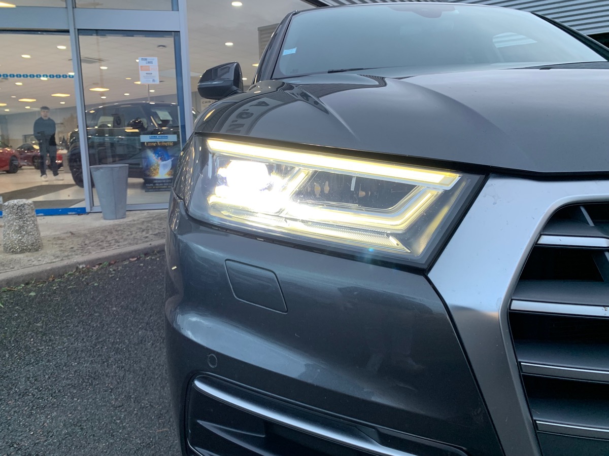 Audi Q5 190 ch | S-line | Virtual Cockpit | Caméra de recul | Coffre électrique | Attelage