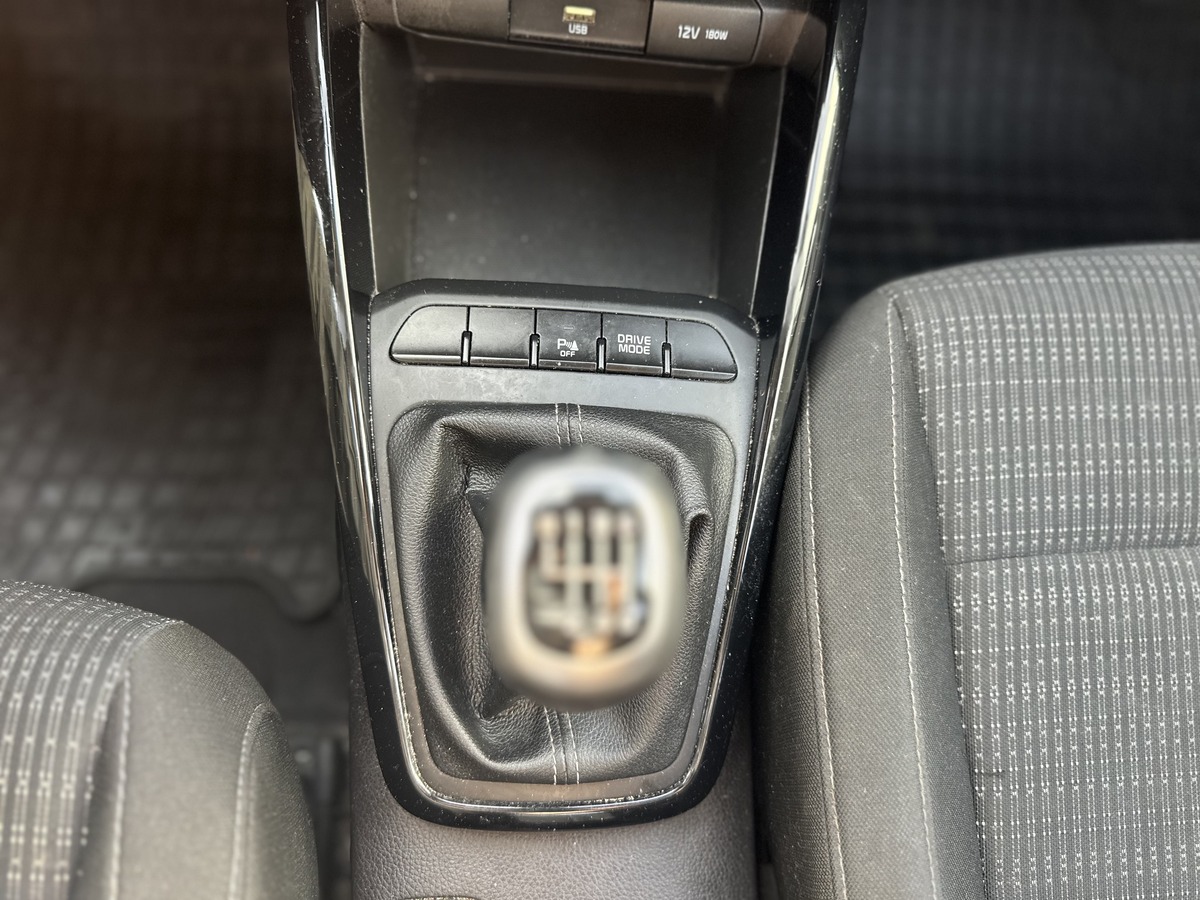 Kia Stonic Phase 2 1.0 T-GDi 100 cv EN TRÈS BON ÉTAT - CAMÉRA DE RECUL - CARPLAY