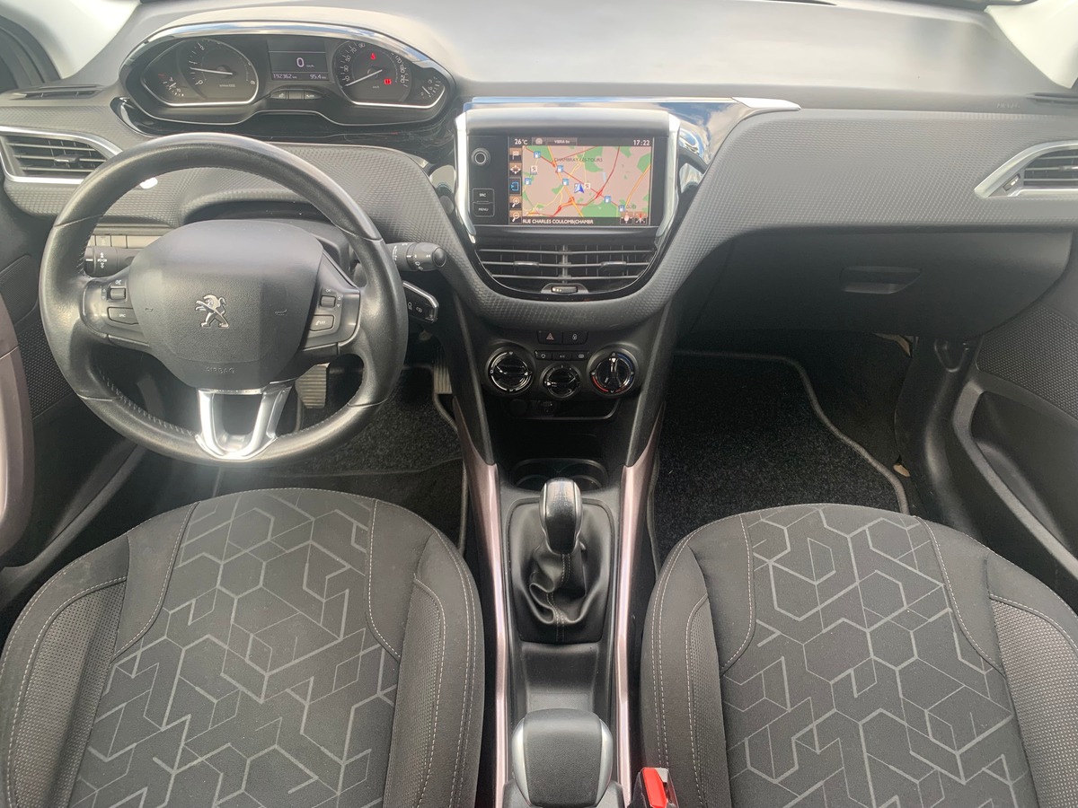 Peugeot 2008 100 ch | Style | Régulateur de vitesse | GPS | Bluetooth | Radar arriére | Barres toit