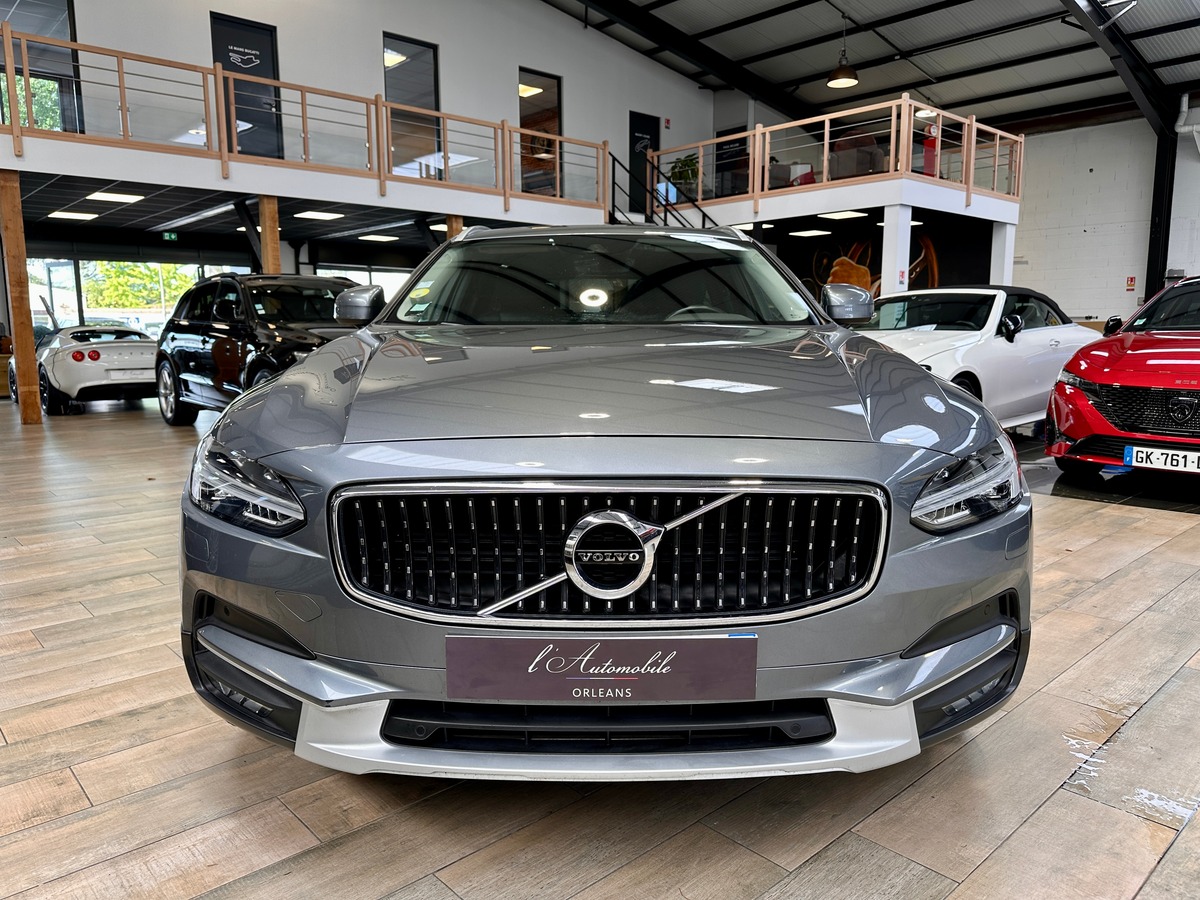 Volvo V90 Cross Country D4 AWD 190 ch Inscription Geartronic  + attelage électrique