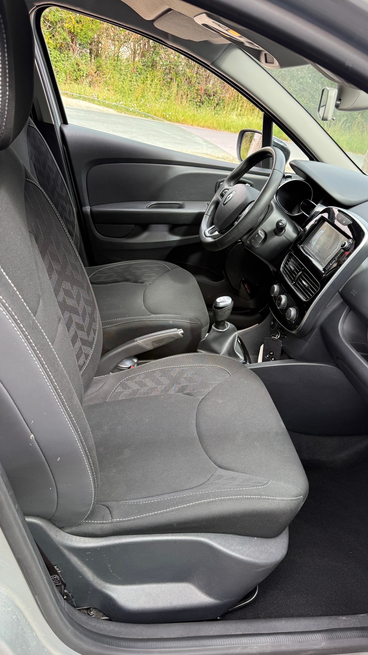 RENAULT Clio IV 4 dci 90 Chx LIMITED EDITION clim regulateur 95 100 Kms