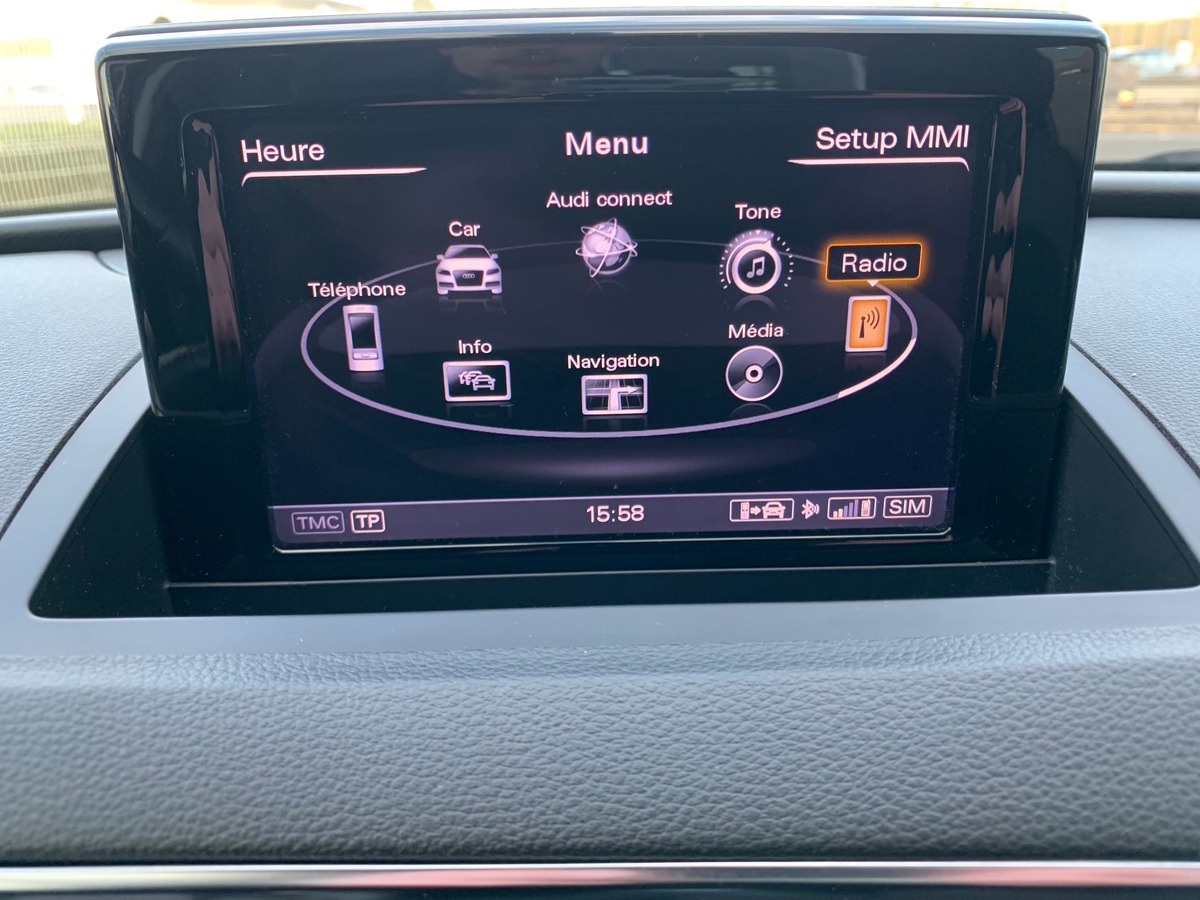 Audi Q3 177 | Sport design | Radar stationnement avant arriére | Régulateur vitesse | Attelage | Gps