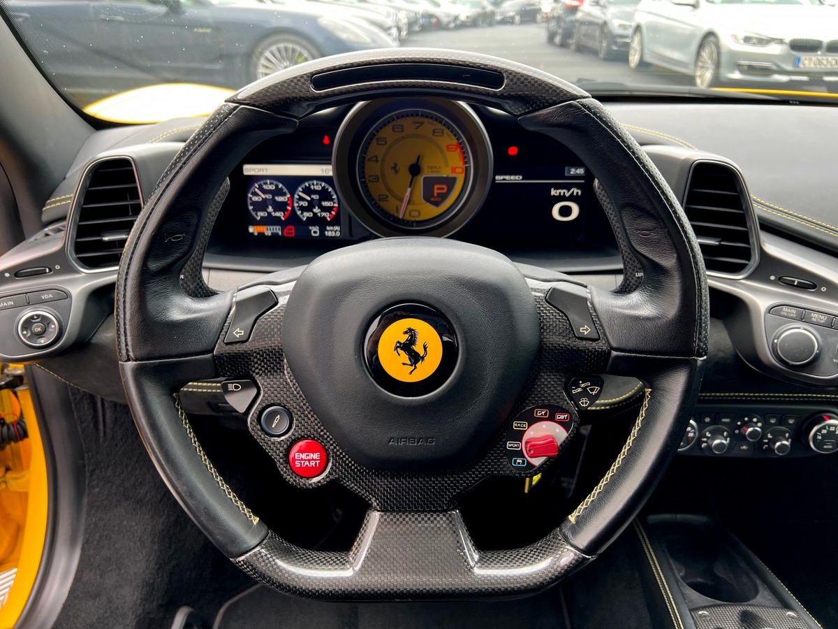 Ferrari 458 ITALIA V8 4.5 570 VOLANT LED / BAQUET