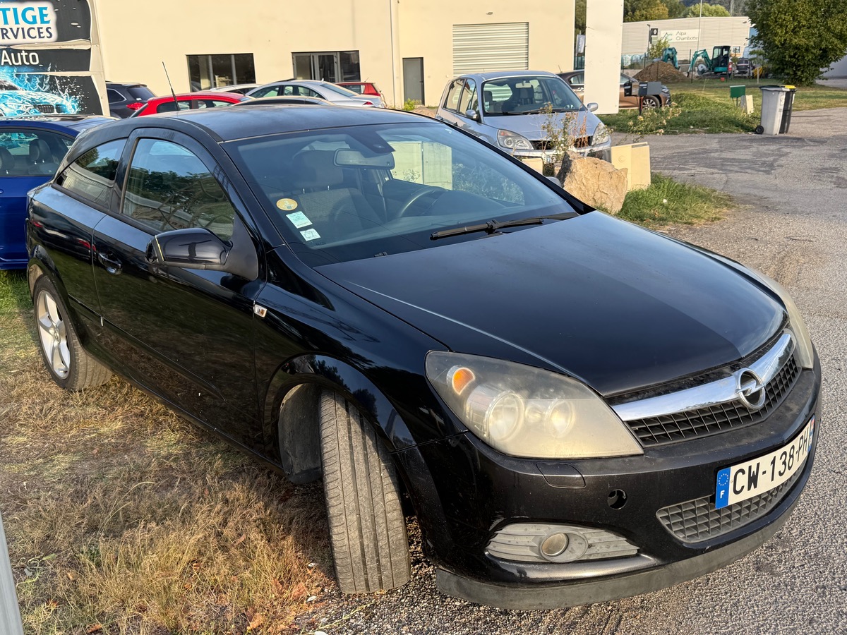 Opel Astra GTC 1.7 CDTI 100 CH / SPORT / DISTRIBUTION NEUF SUR FACTURE