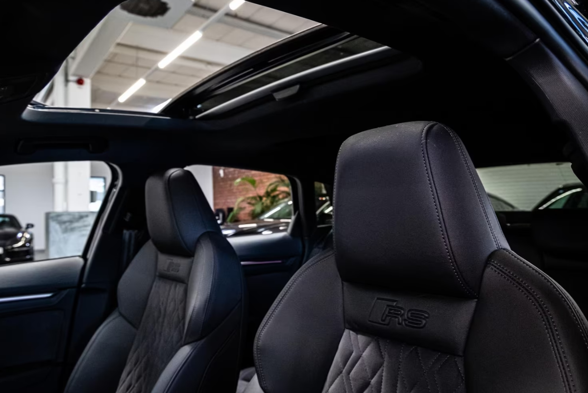 Audi RS3 Sportback IV 2.5 TFSI 400ch quattro S tronic 7 Bang&Olufsen Toit ouvrant Freins céramique