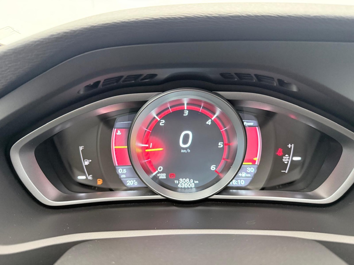 Volvo V40 2.0 D  120  Momentum
