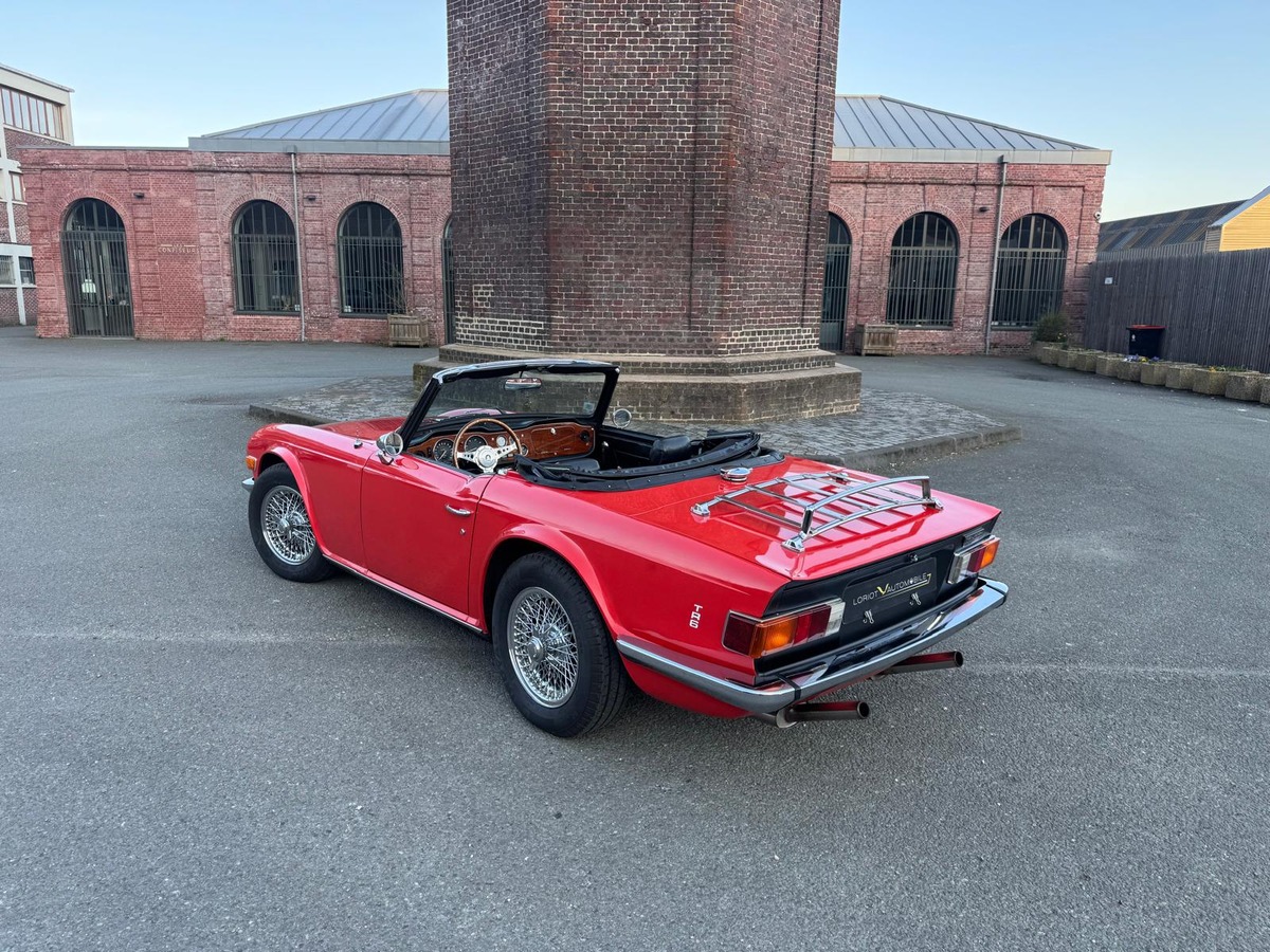 Triumph TR 6 Overdrive cabriolet 1976 - conduite à gauche
