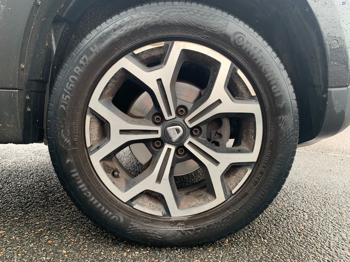 Dacia Duster 130 ch | Techroad | GPS | Régulateur de vitesse | Caméra de recul | Roue de secours