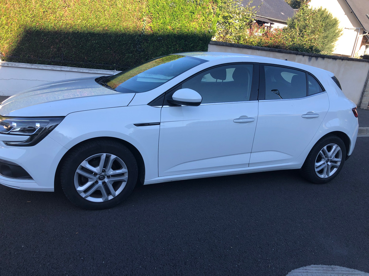 RENAULT Megane 1.3 TCE | EDC | 140 ch | BUSINESS | Radar avant, arriére | Climatisation auto | GPS