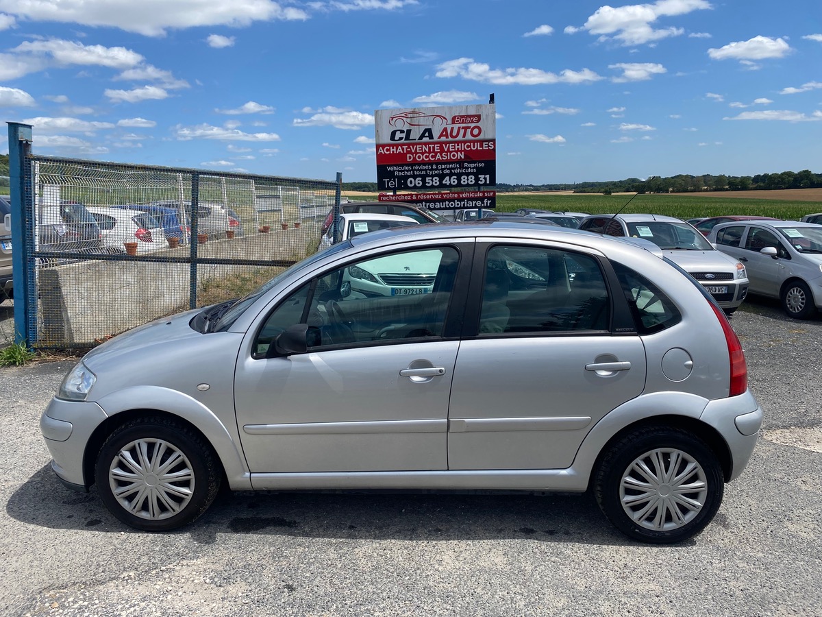 Citroën C3 1.4i 90cv boite auto 114055km nous sommes ouvert ce lundi 14