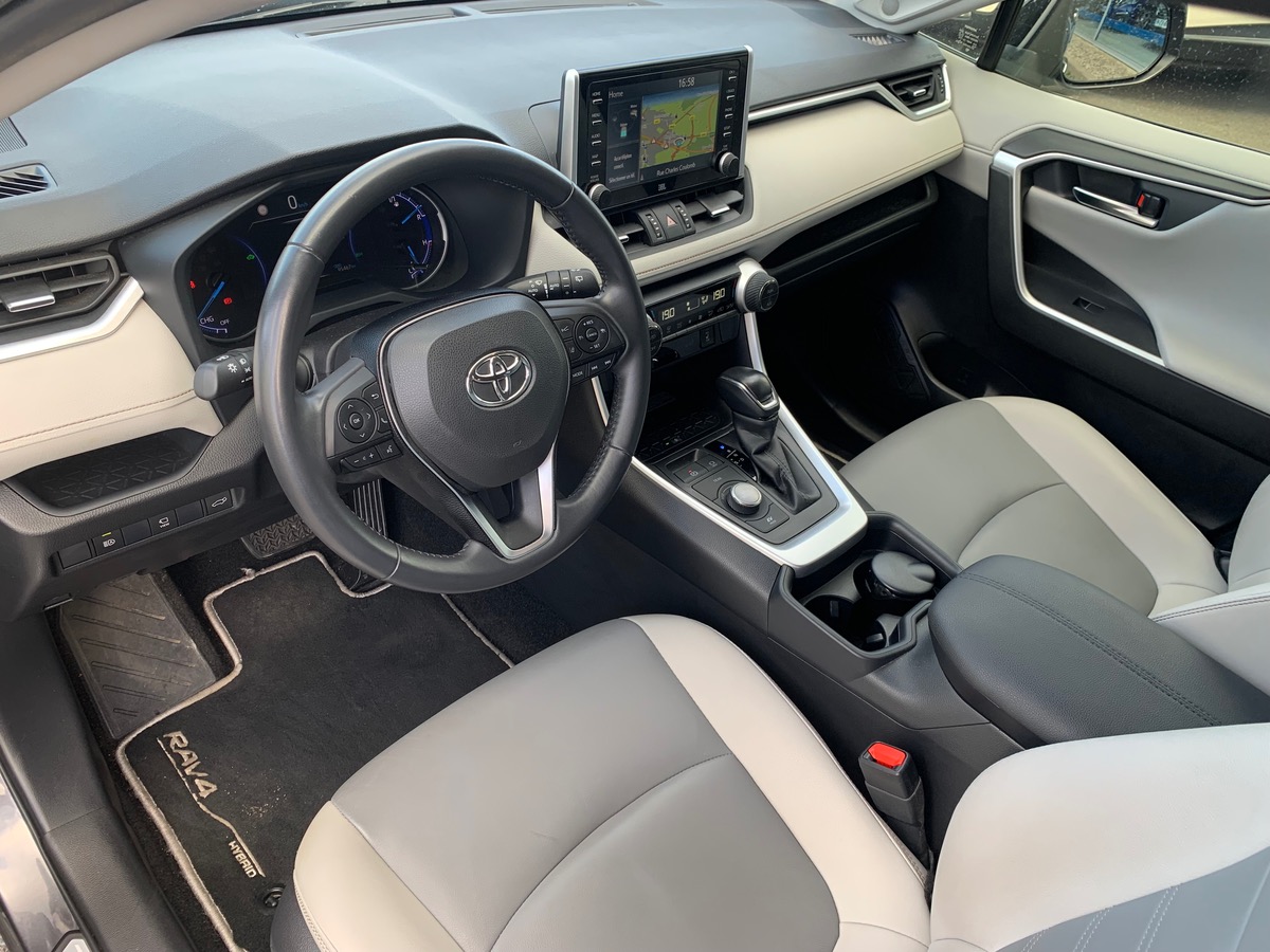 Toyota RAV4 222 ch | AWD | Lounge | Caméra vue 360° | Cuir | Régulateur de vitesse adaptatif