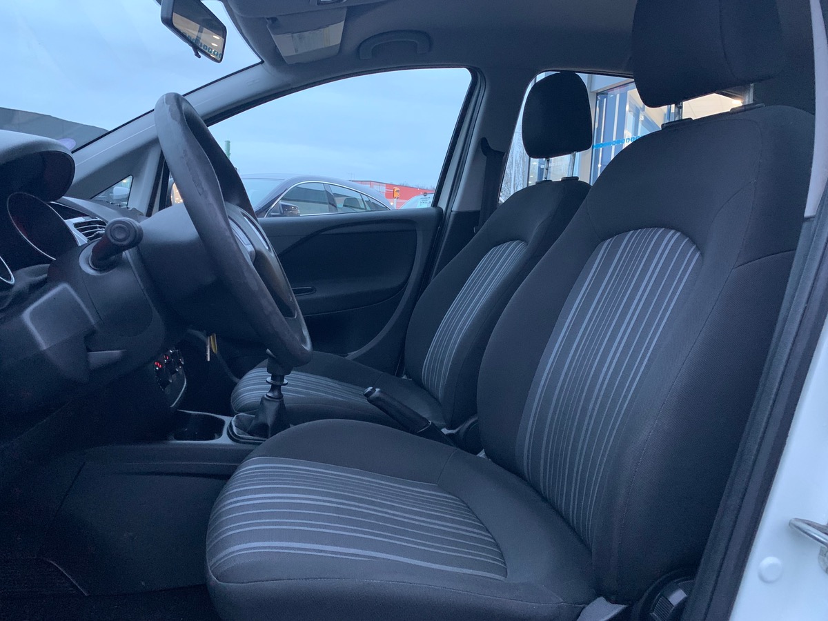 Fiat Punto 69 ch | Radio CD MP3 | Vitres avant électriques | Airbags | ABS | Commandes Radio volant