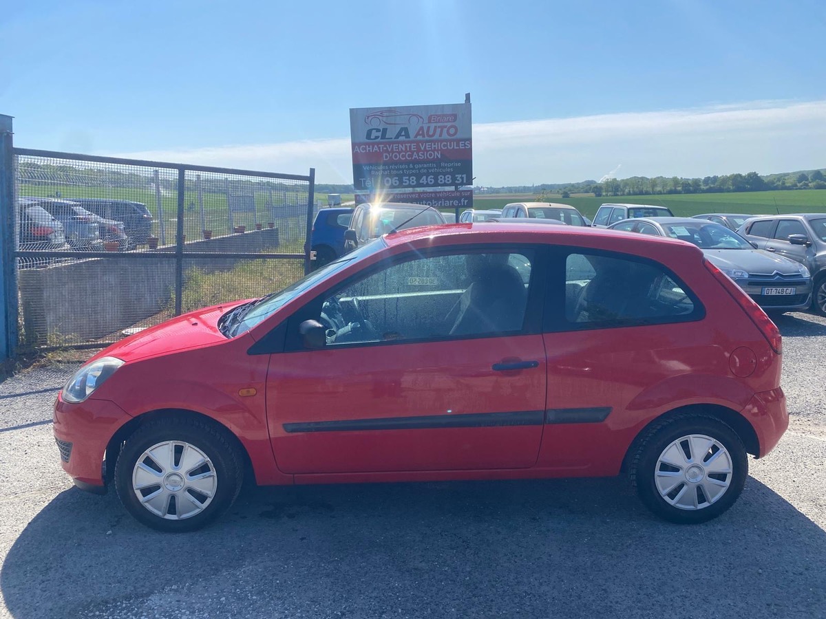 Ford Fiesta 1.4 tdci 70cv faible kilométrage d’origine 