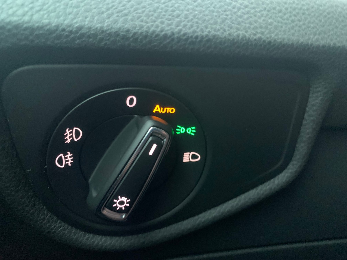 Volkswagen Touran 115 | Connect | 7 Places | Caméra recul | GPS | Bluetooth | Régulateur vitesse