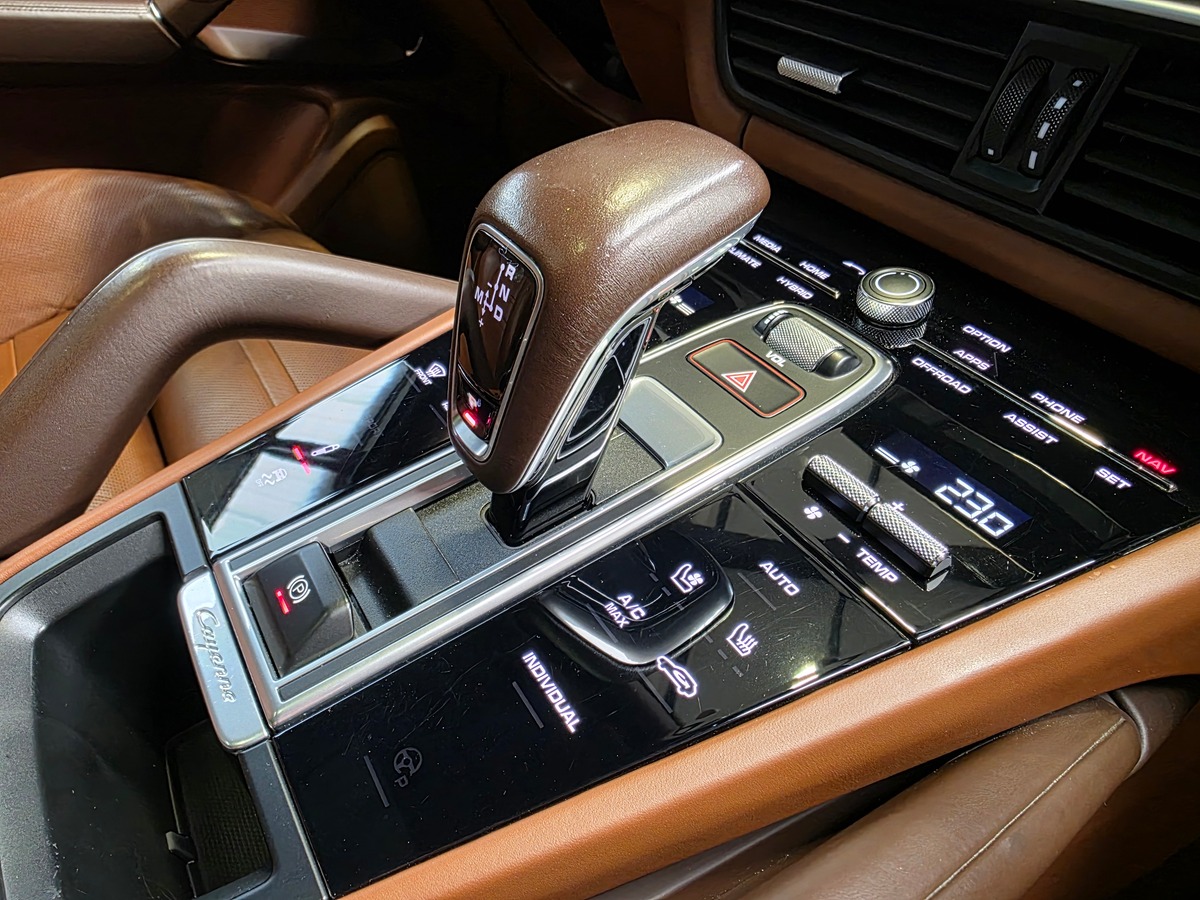 Porsche Cayenne COUPE E-HYBRID 462 FRANCAIS / CRAIE / PACK SPORT DESIGN