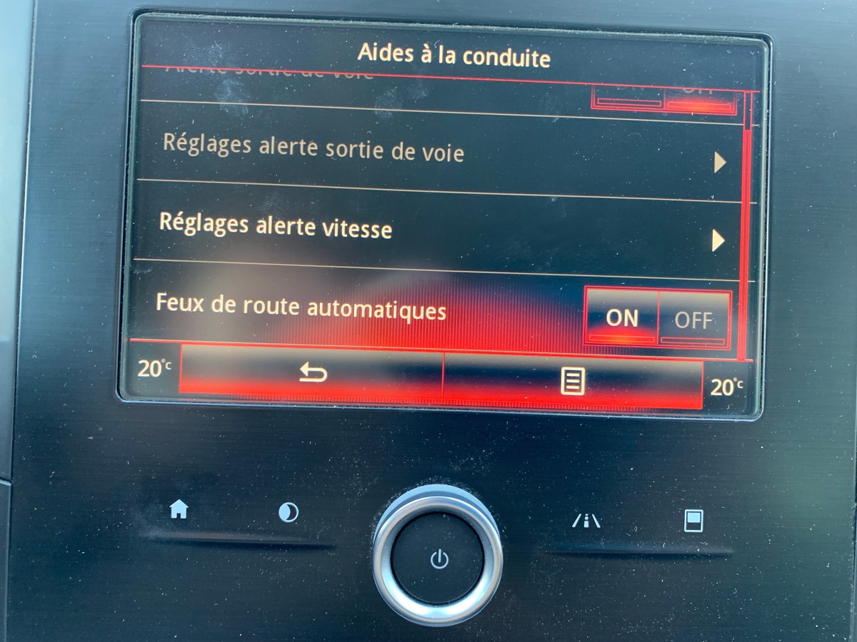 RENAULT Megane IV 110 ch | Business | Régulateur de vitesse | GPS | Boite automatique | Roue secours