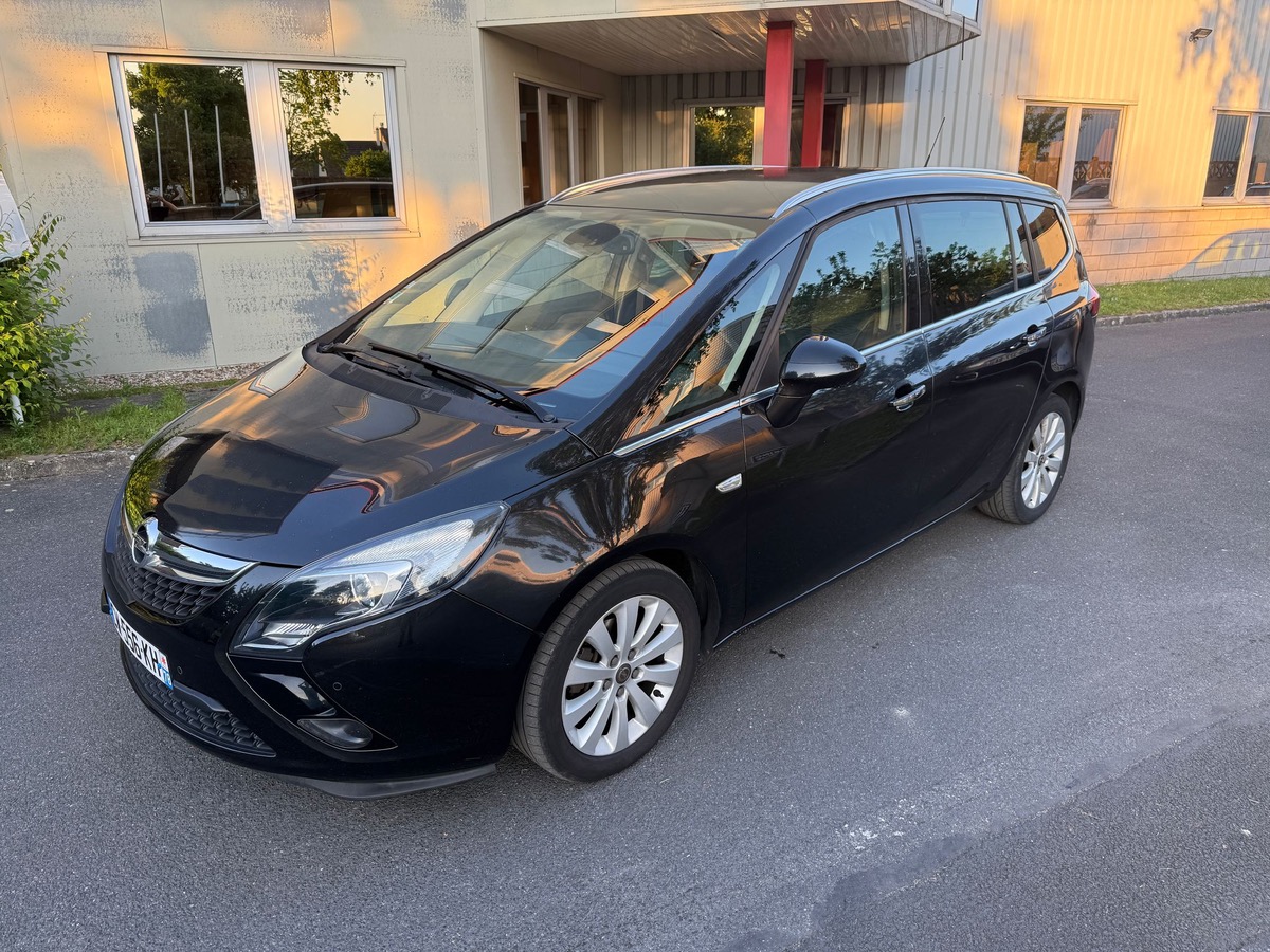Opel Zafira Tourer 2.0 CDTI 131 CV cosmo 7 pl  1er main 4XCB