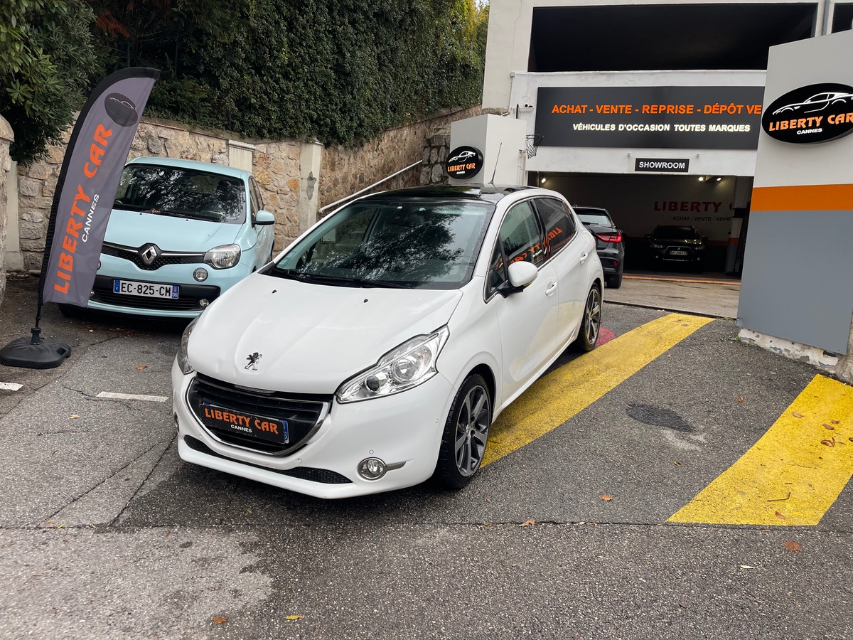 Peugeot 208 1.6 VTI 120 CV / KM Réel / Toit Panoramique / Féline /GPS /Jantes