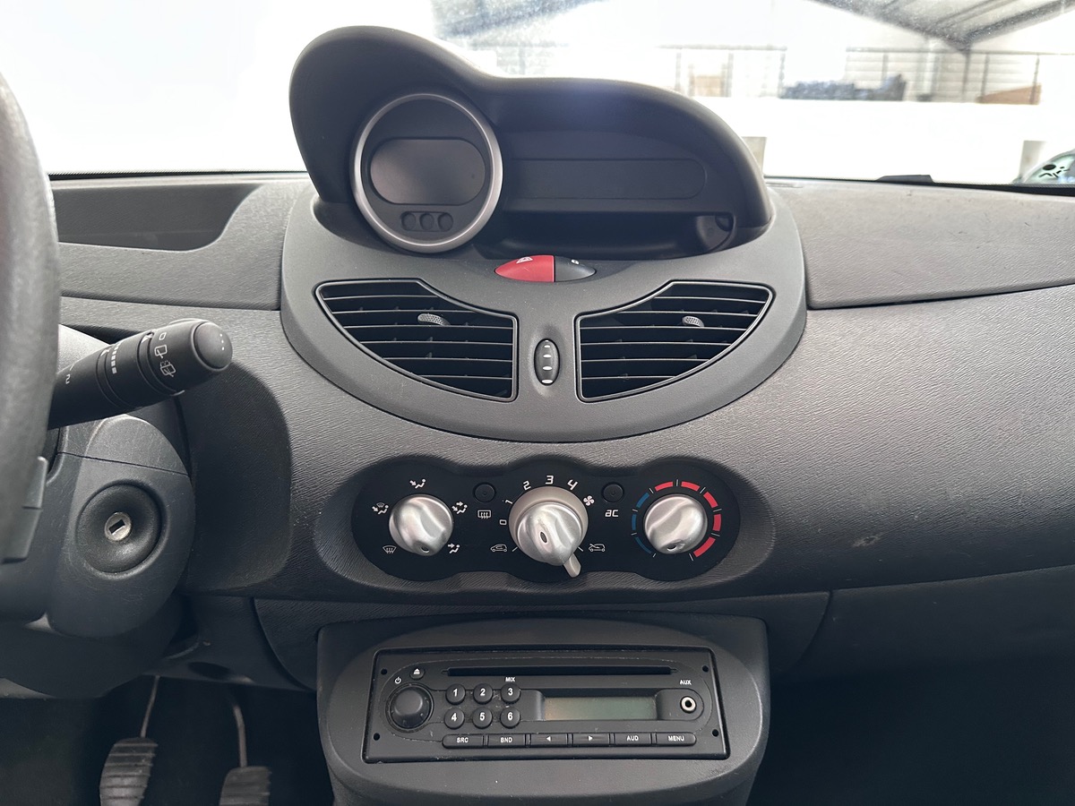 RENAULT Twingo II 1.2 16V 75 DYNAMIQUE / Toit ouvrant / garantie 12 mois