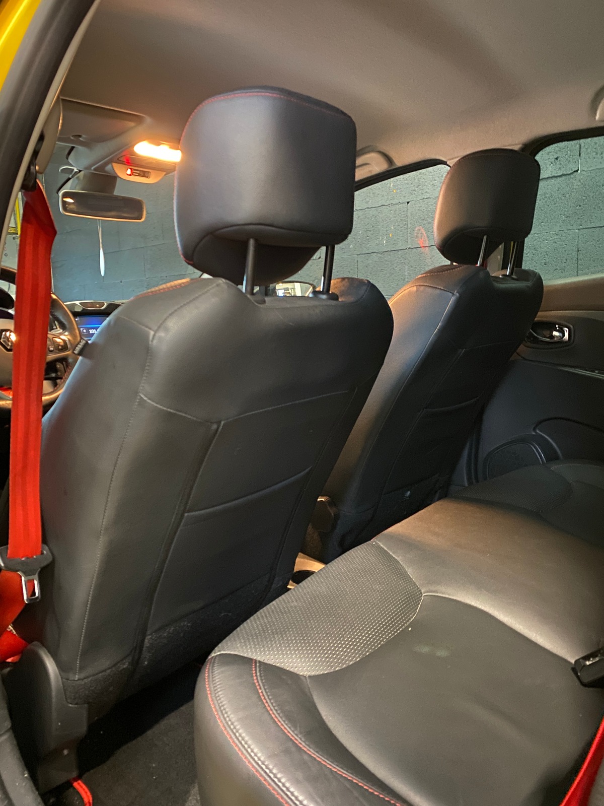 RENAULT Clio IV 1.6 TURBO 200 ENERGY RS EDC E6 JAUNE SIRIUS