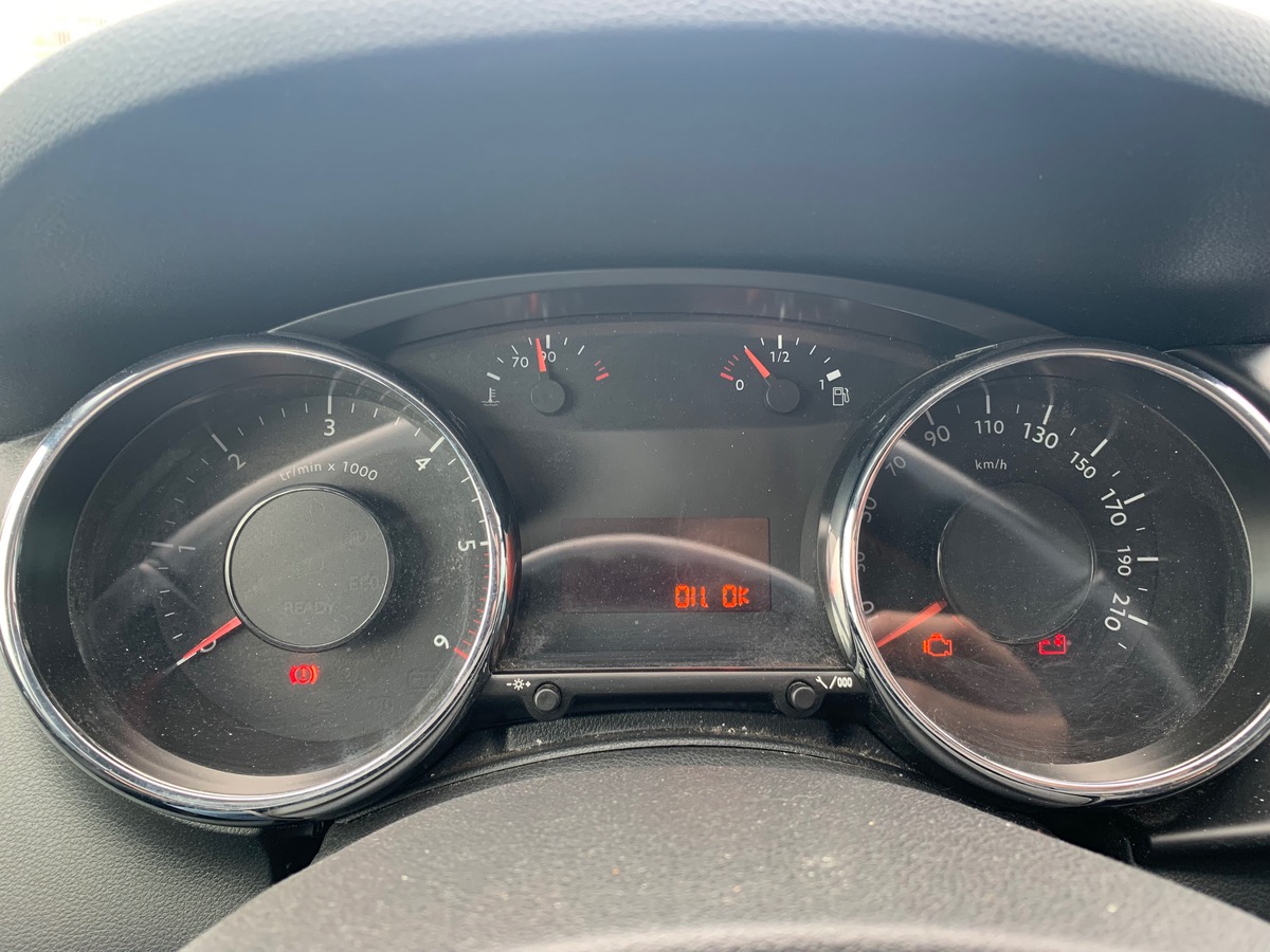 Peugeot 3008 115 ch | GPS | Bluetooth | Régulateur de vitesse | Sièges rang 2 rabattables à plat