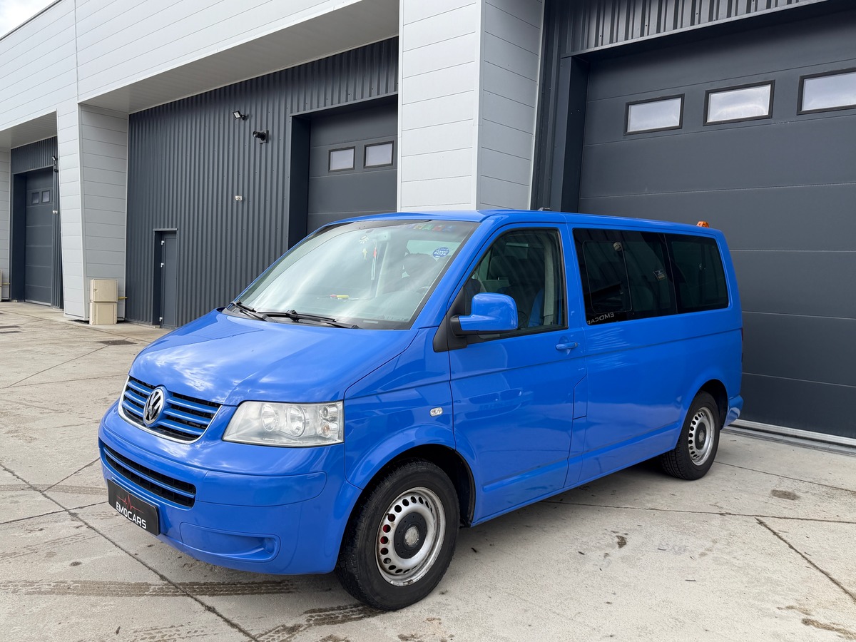 Volkswagen Transporter CARAVELLE 2.5 TDI 9 PLACES