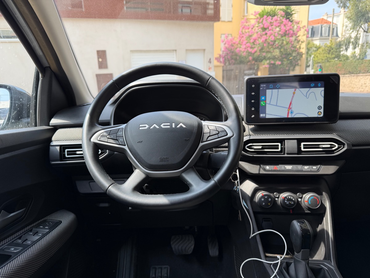 Dacia Sandero TCE 90 CV / CarPlay / Caméra de recul /Radar Avant et Arrière/ Clim