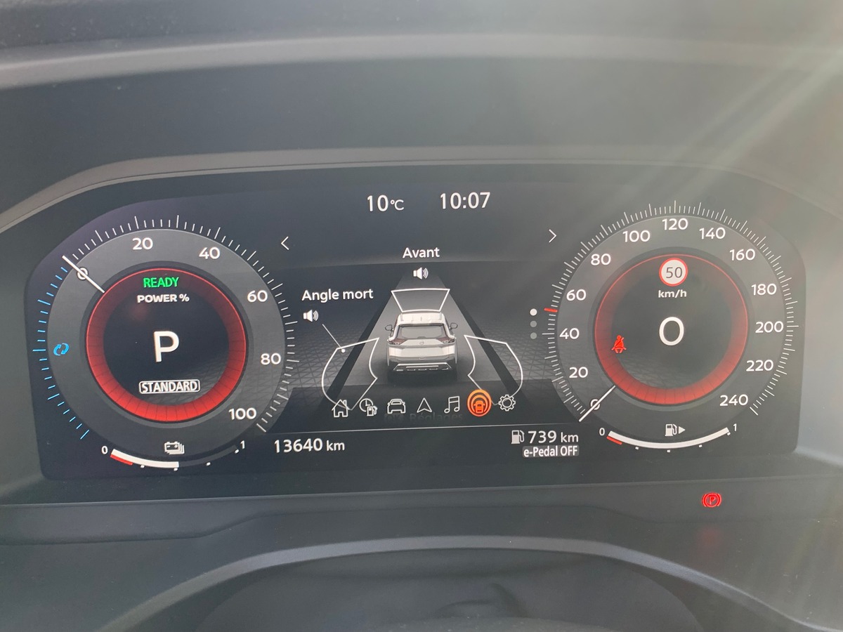 Nissan X-trail 204 | Tekna | Toit ouvrant panoramique | Caméra recul | Siéges chauffants | Attelage