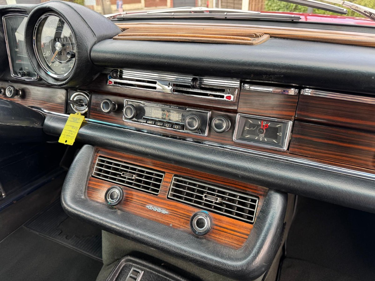 Mercedes-Benz 280 SE 3.5 V8 BOITE MANUELLE