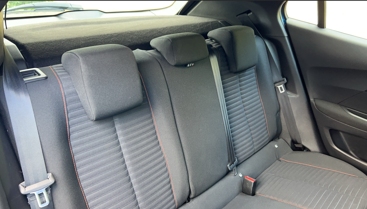 Peugeot 2008 1.2 Puretech S&S (100 ch)