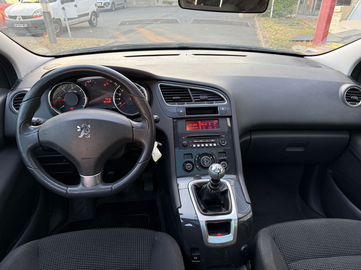 Peugeot 5008 1.6 HDI 112 CV style 1er main 7 place 4XCBLeut