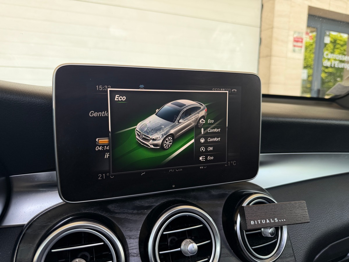Mercedes-Benz GLC Coupé Pack AMG Fascination 250 d 2.1 d 4MATIC 9G-Tronic 204 cv