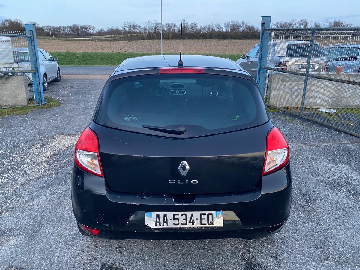 RENAULT Clio 1.2 tce 100cv