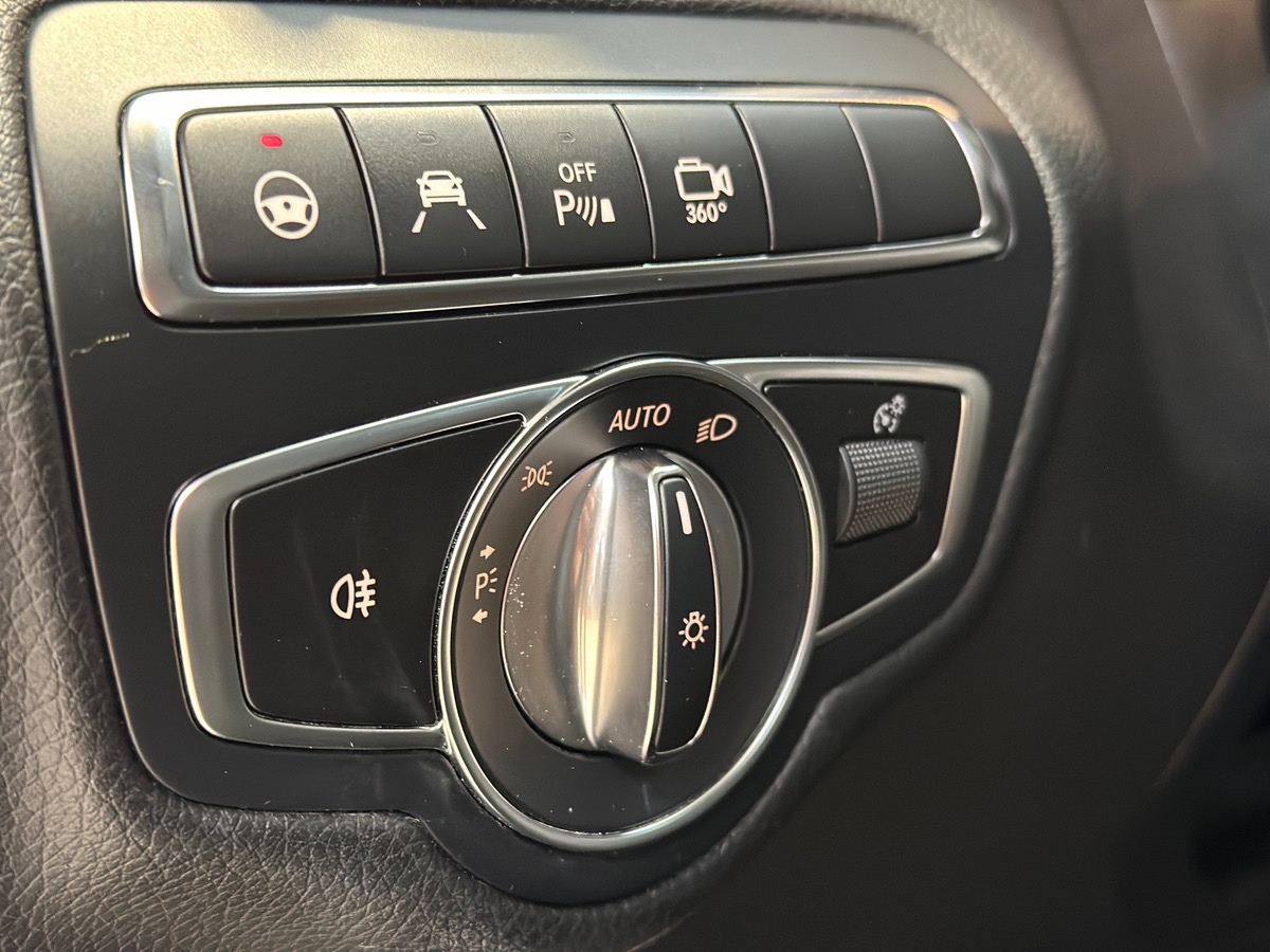 Mercedes-Benz Classe GLC 300 Fascination 4MATIC AMG 9G-Tronic - 1ère Main - Attelage - Options +++