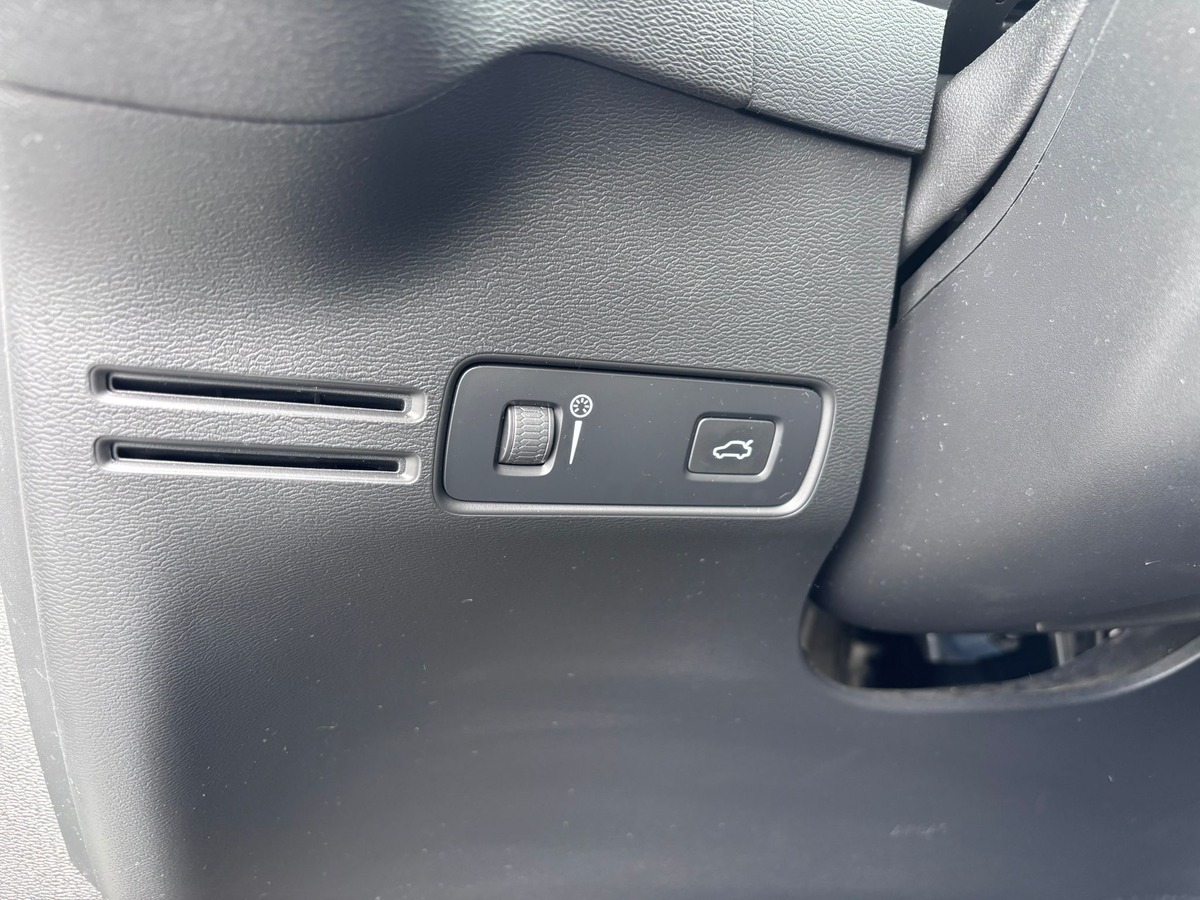 Volvo XC40 2.0 T6 HYBRID - TVA RECUPERABLE - Attelage électrique