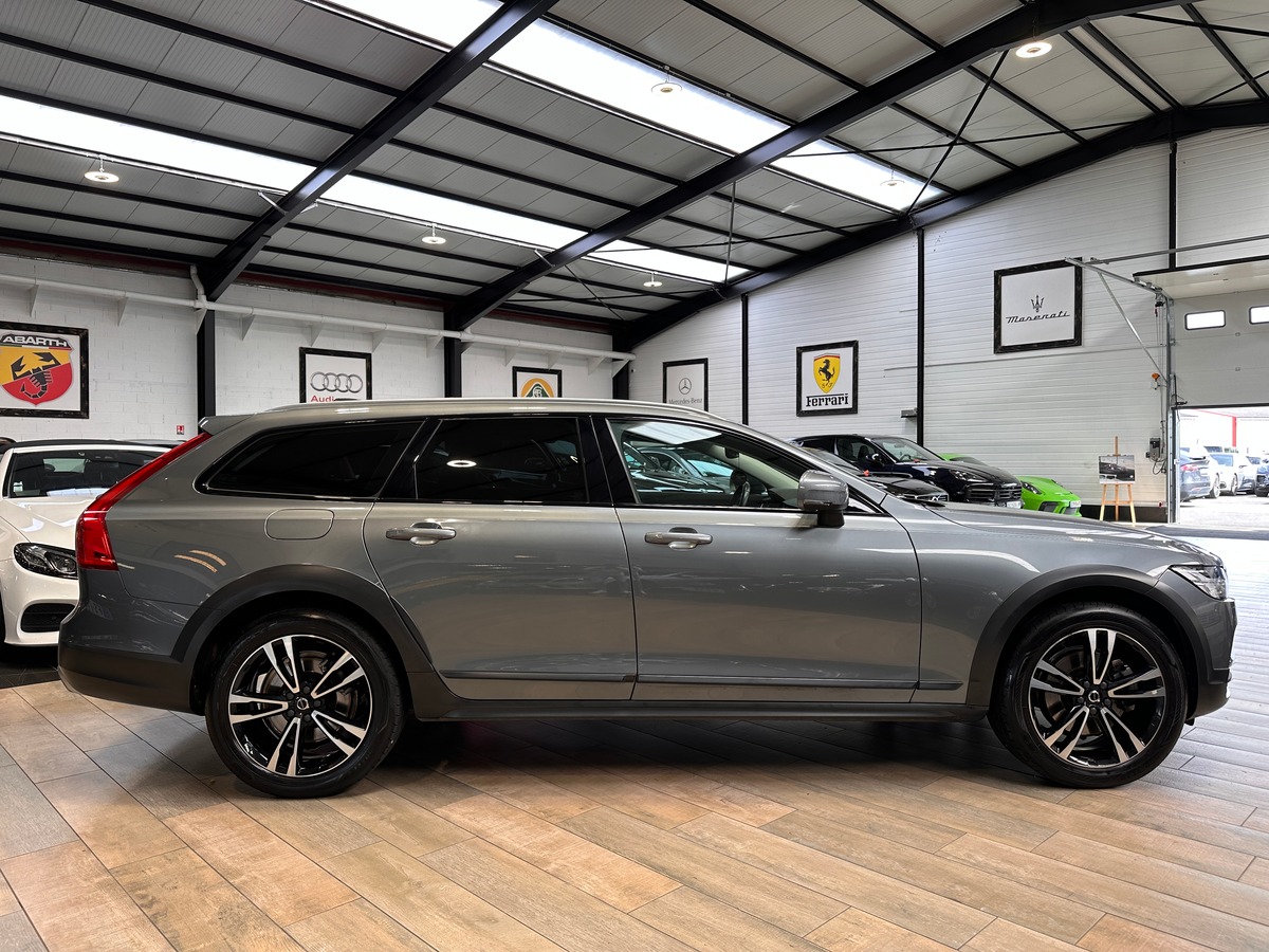 Volvo V90 Cross Country D4 AWD 190 ch Inscription Geartronic  + attelage électrique