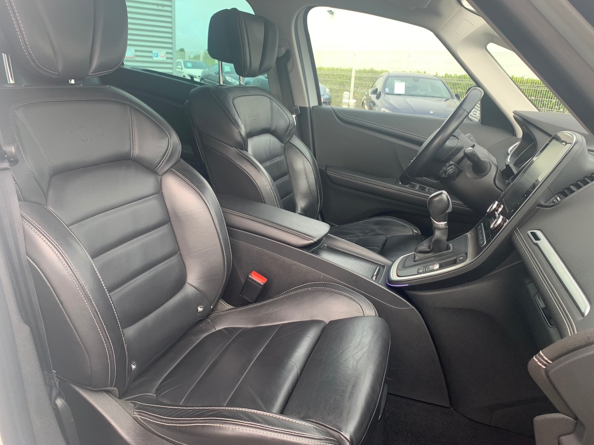 RENAULT Grand Scenic 160 | INITIALE PARIS | 7 places | Toit Panoramique | Caméra recul | PHARES LED