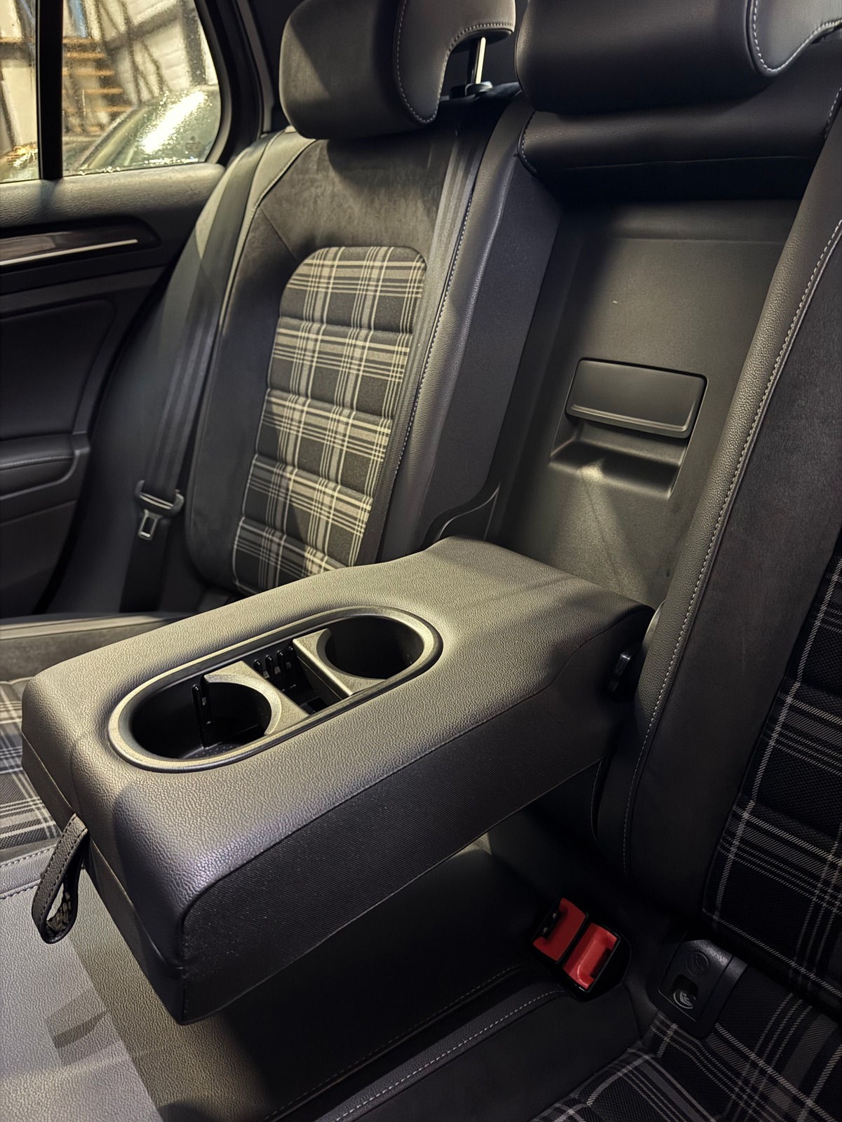 Volkswagen Golf VII GTD 2.0 TDI 184 DSG6