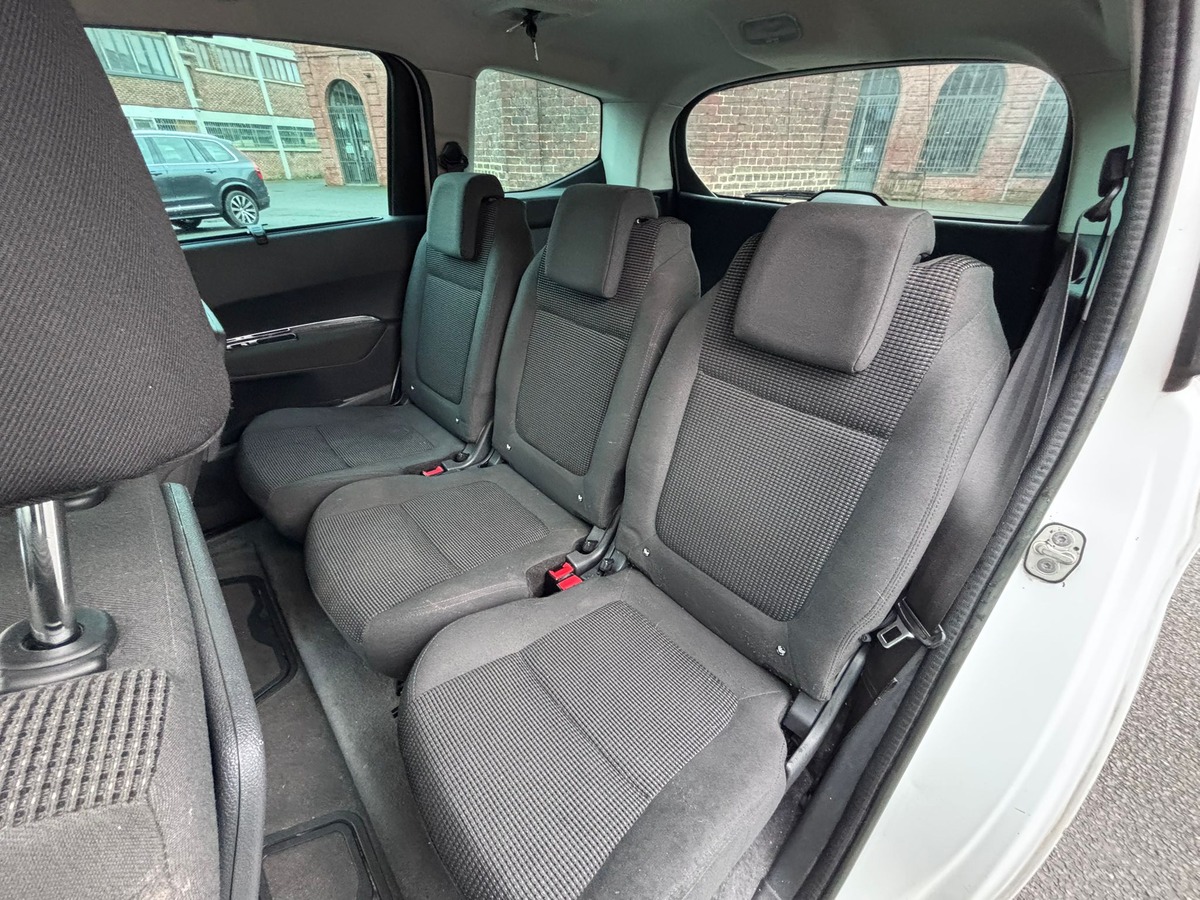 Peugeot 5008 1.6 e-HDi Business Pack - Révisé - Garantie