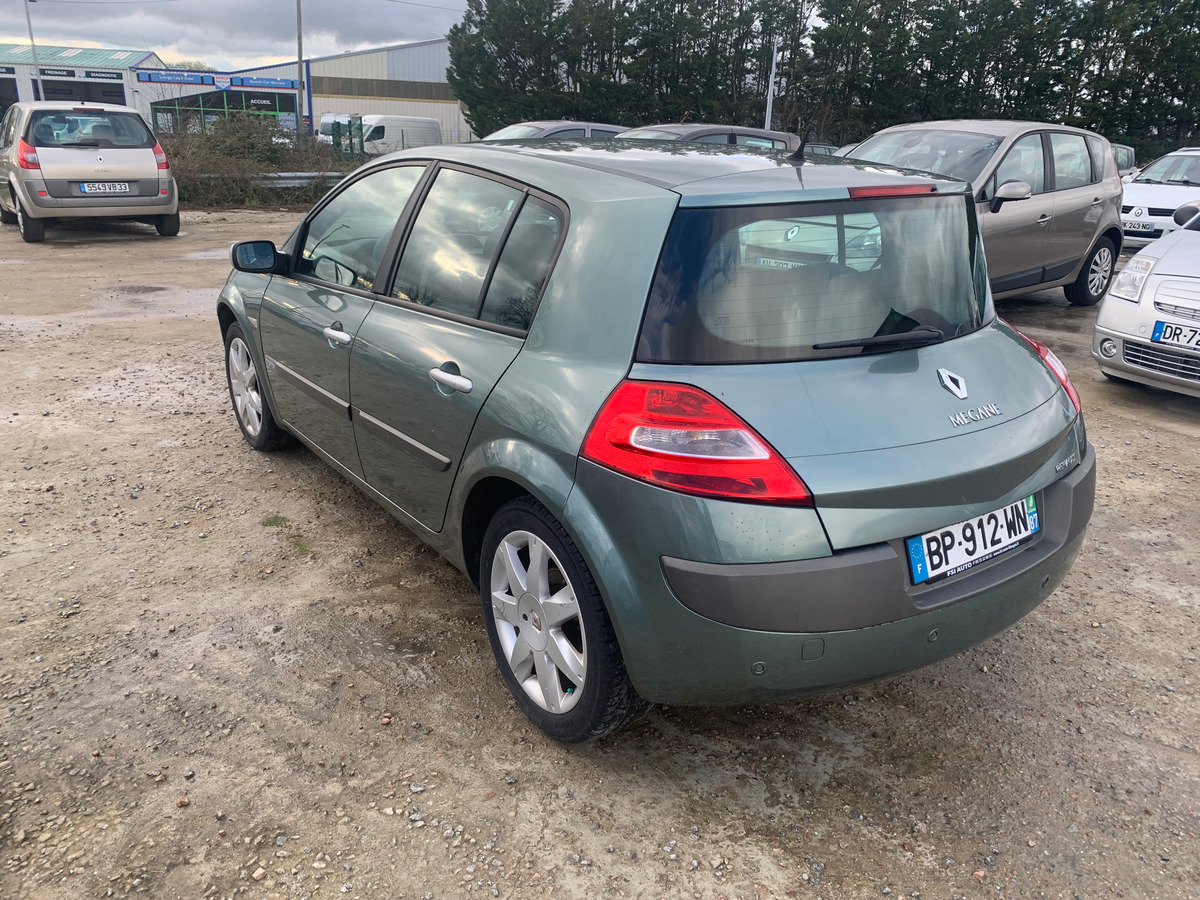 RENAULT Megane mégane 1.6i 16v 110ch 96742km