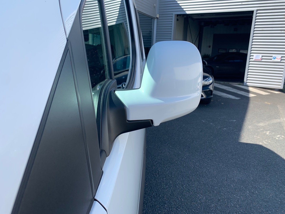 Peugeot Rifter 102 ch | Allure | 7 places | GPS | Roue de secours | Radar de stationnement arriére