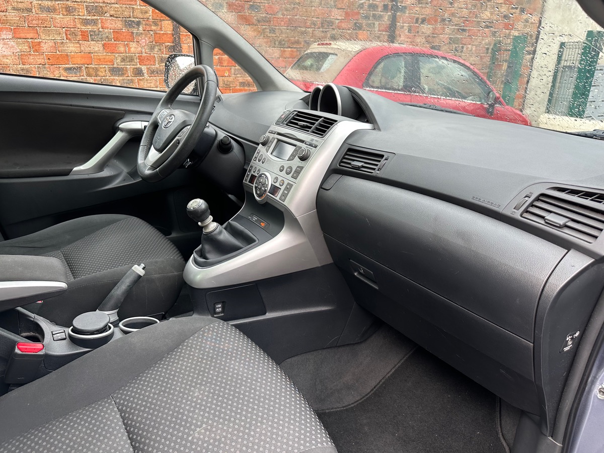 Toyota Verso 2.0 D-4D 126 CV édition 4XCARTE 