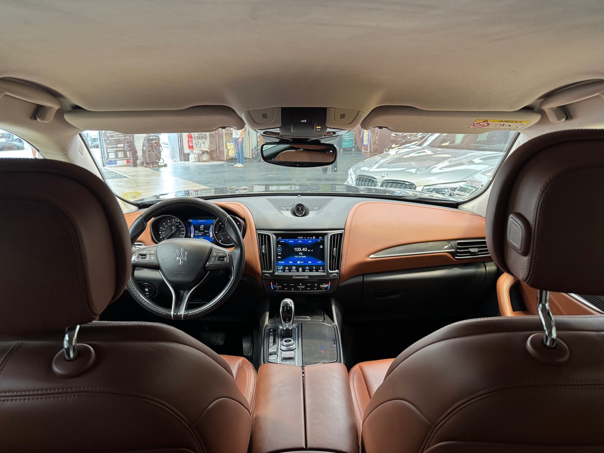 Maserati Levante 3.0 V6 TURBO 275CV CARBONE/360°