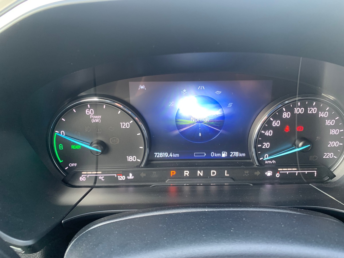 Ford Kuga 225 ch | 2.5 PHEV | Titanium | Apple car Play | Radar de stationnement avant et arriére