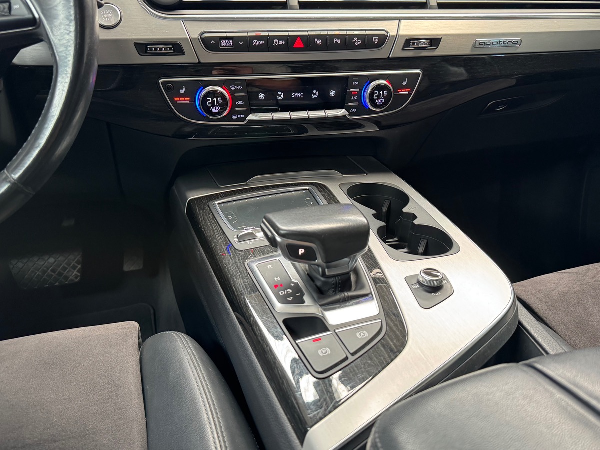 Audi Q7 V6 TDI SLINE 272CV QUATTRO TO/ATTELAGE/CAM