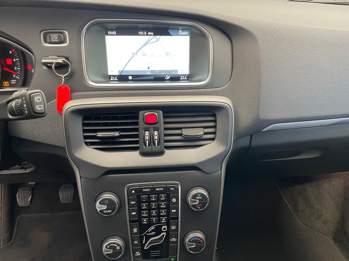 Volvo V40 1.6 D  115 KINETIC  PREMIERE MAIN